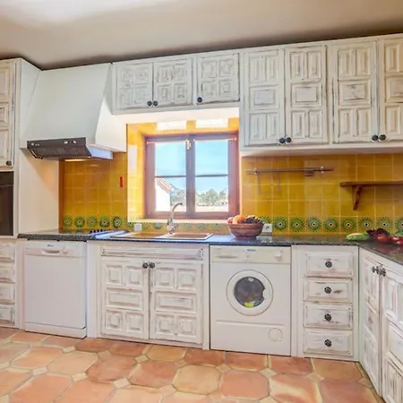 Sleeps 8 With Pool Air Con And Wifi * Pollença