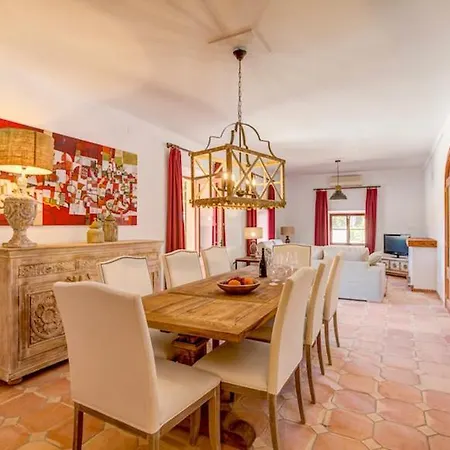 Sleeps 8 With Pool Air Con And Wifi Villa *